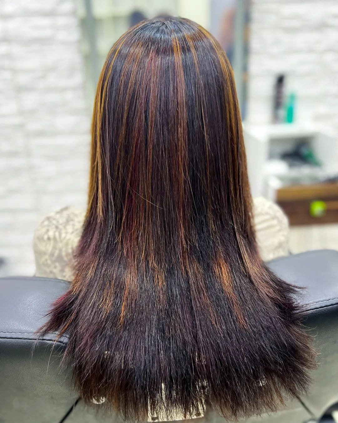 “Say Goodbye to Dull Hair: Discover the Benefits of Hair Treatment and Highlights”