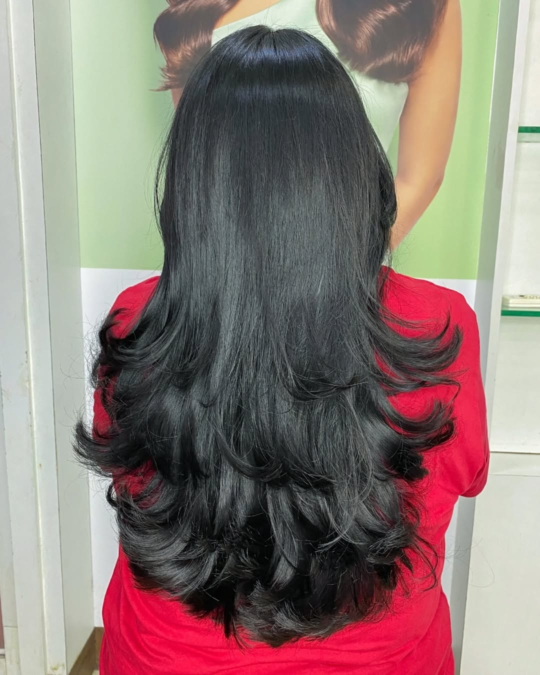 The Hype Around Layer Haircuts in Thoraipakkam – Here’s Why Marvel Salon Is the Talk of OMR!