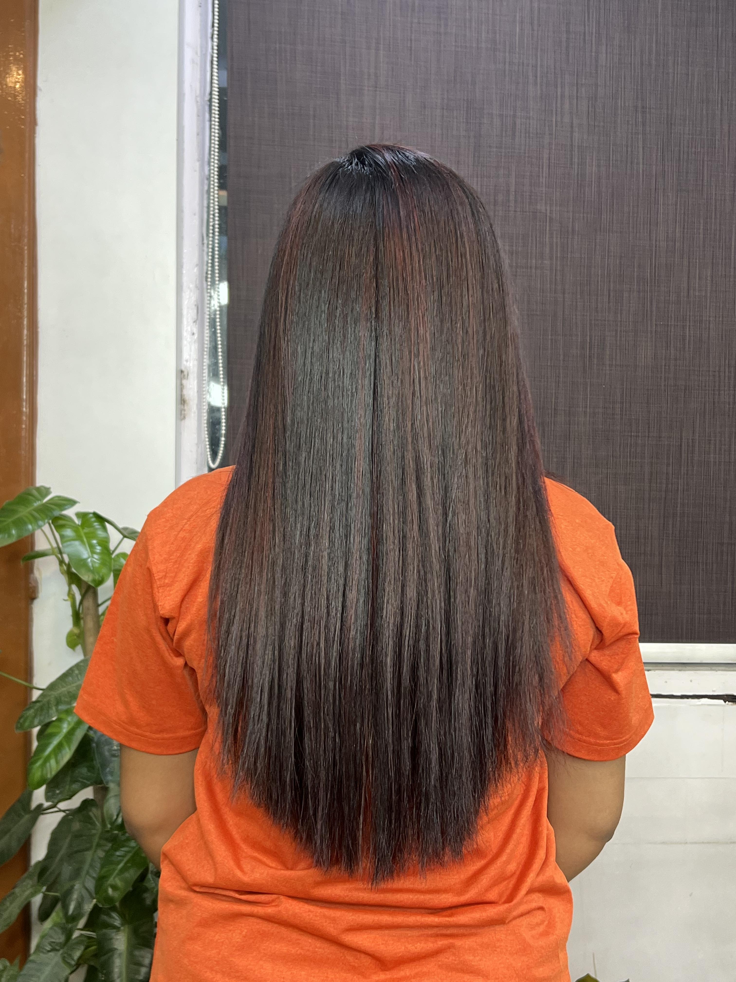 “Bold & Beautiful: Transform Your Look with Cherry Red Highlights”