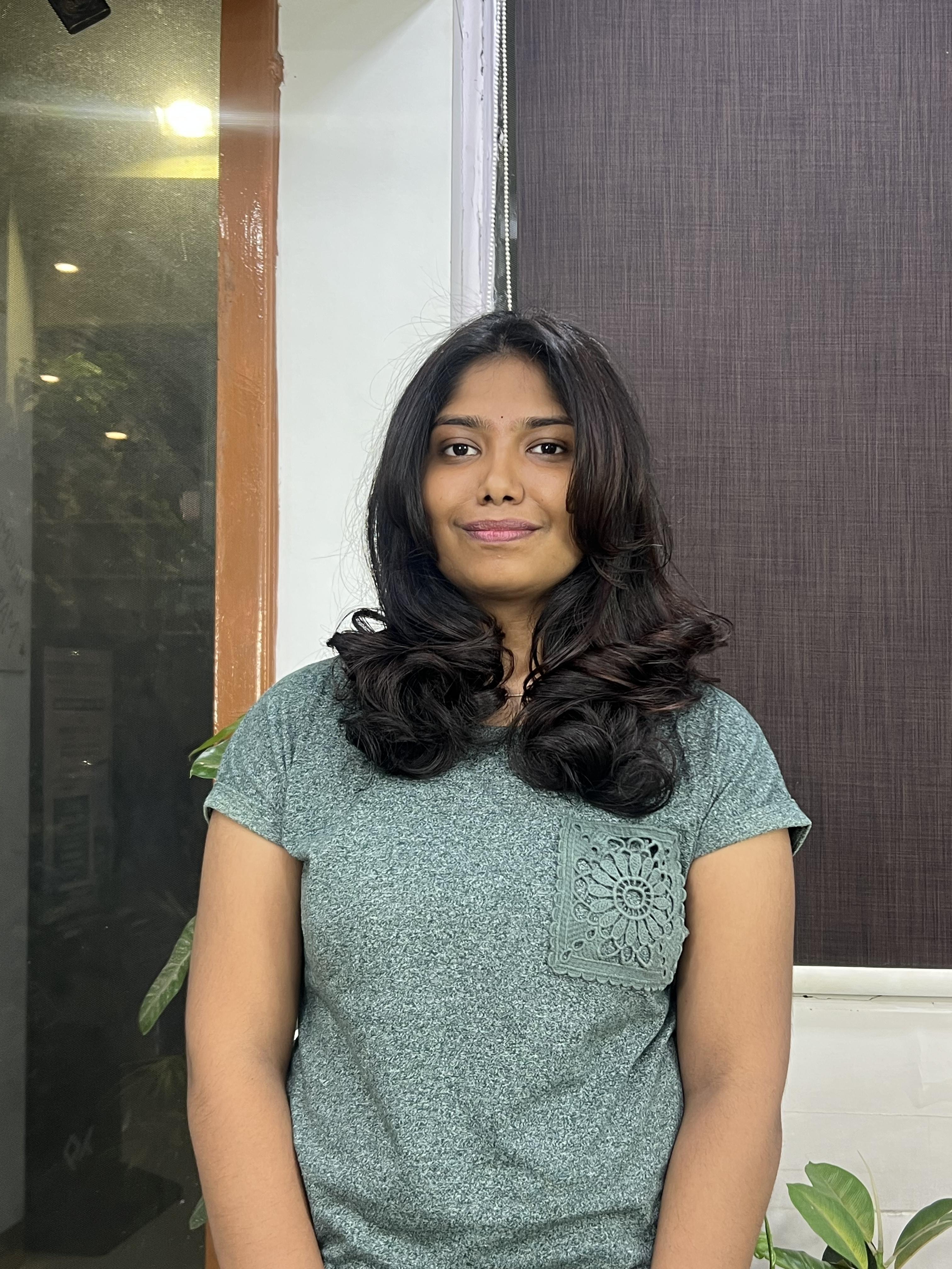 “Why Layer Cuts and Highlights Are Trending at Marvel Salon, Chennai”